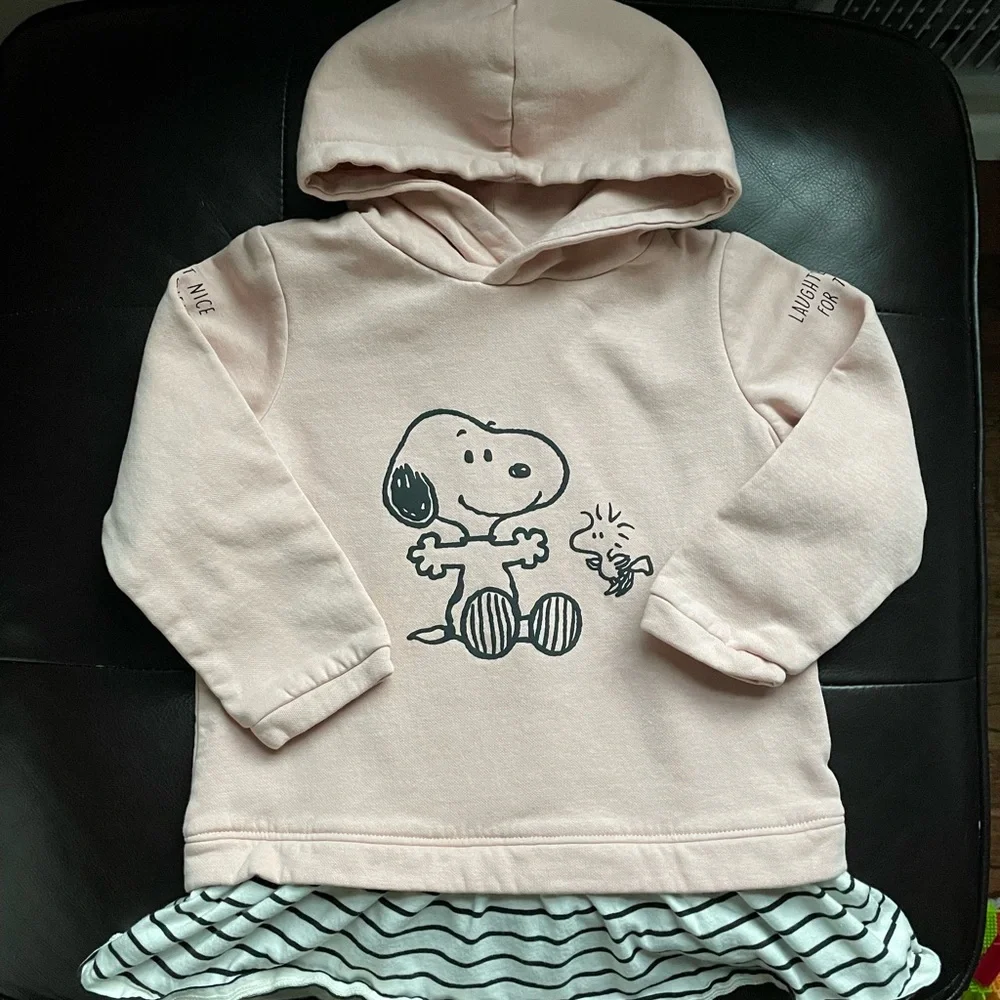 NWOT H&M Peanuts Snoopy Collaboration Mixed Media Hoodie